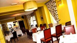 Breakfast and dinner served - The Grosvenor Hotel (Rugby)