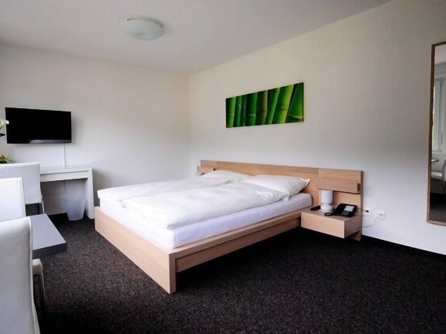 Bộ đồ giường kháng dị ứng, nệm Select Comfort, bàn