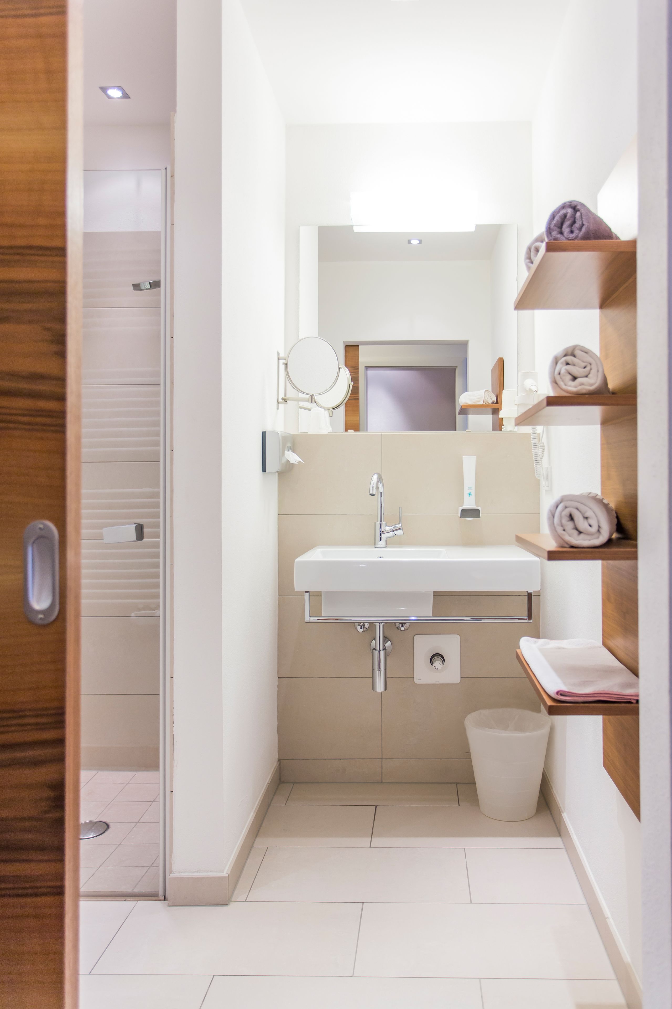 superior double room, private bathroom | bathroom sink