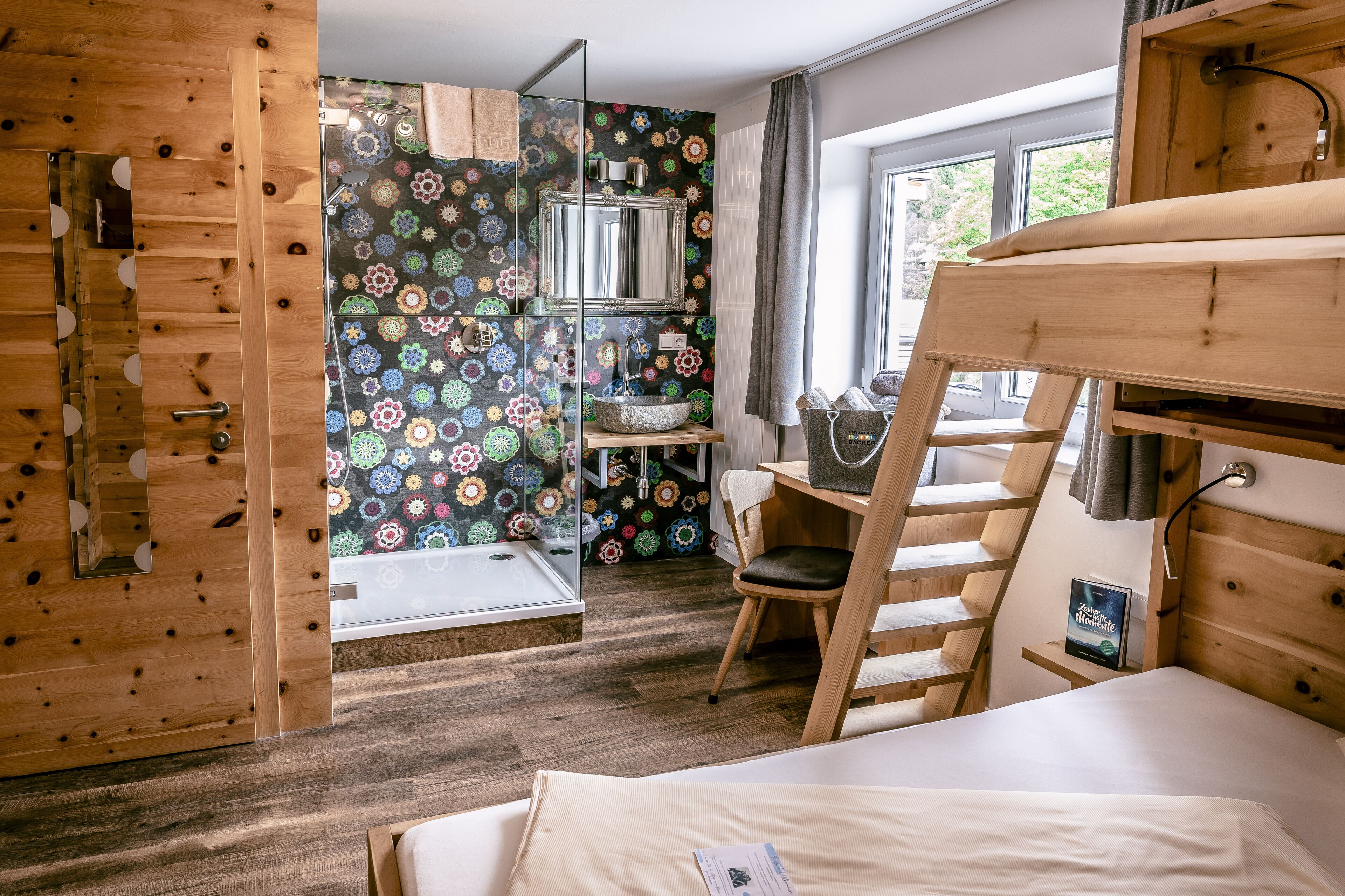 single room, private bathroom | hypo-allergenic bedding, in-room safe, desk, free wifi