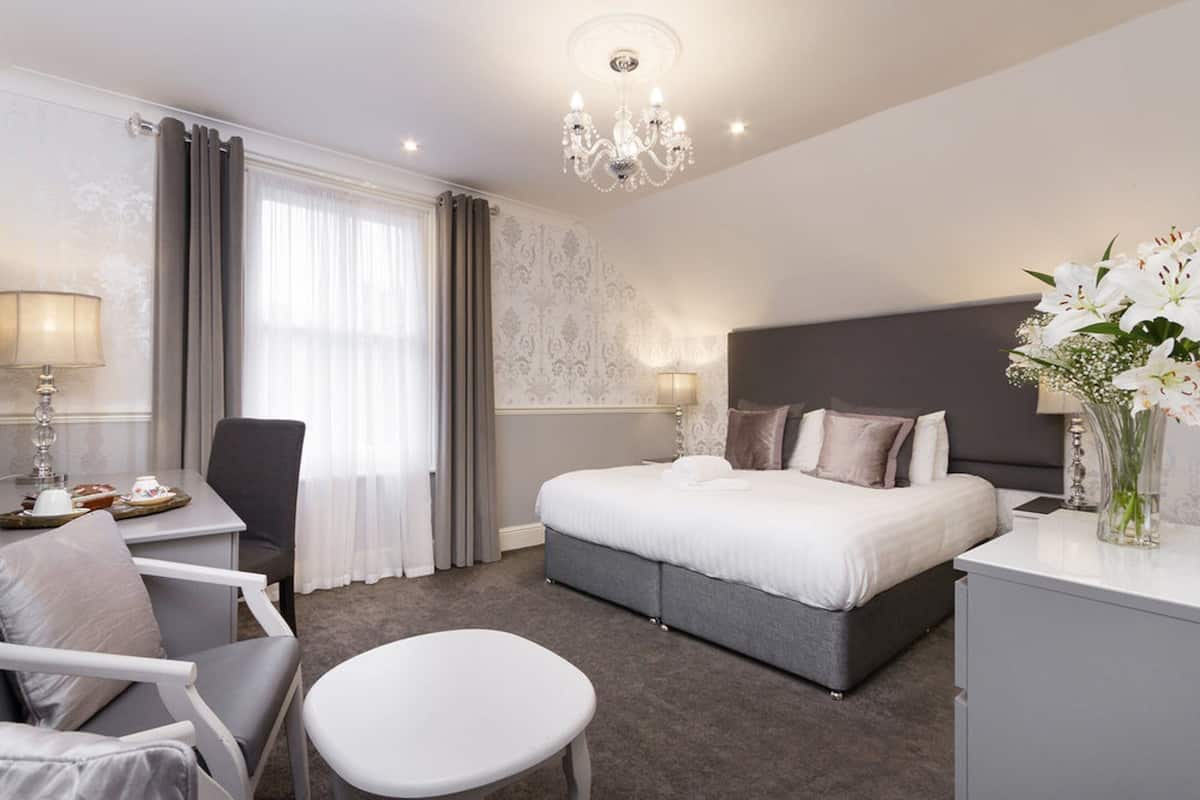 Superking or Twin Room