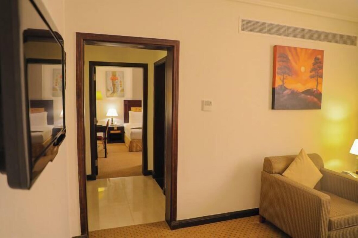 Minibar, in-room safe, desk, free WiFi