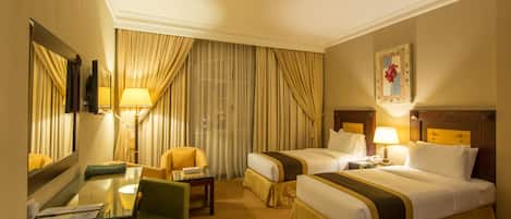 Kamar Double Standar | Minibar, brankas, meja kerja, dan Wi-Fi gratis