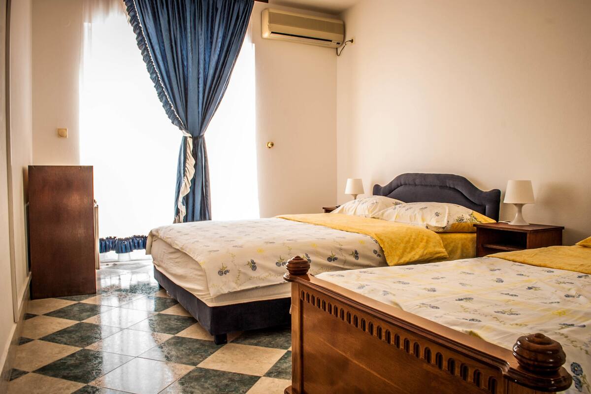 Triple Room, Sea View | Minibar, in-room safe, soundproofing