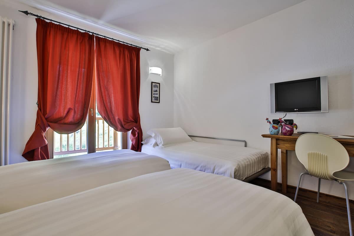 Driepersoonskamer | Italiaanse Frette-lakens, luxe beddengoed, donzen dekbedden