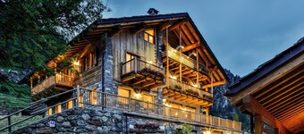 แอลเล็กซ์ โรงแรมเอโค