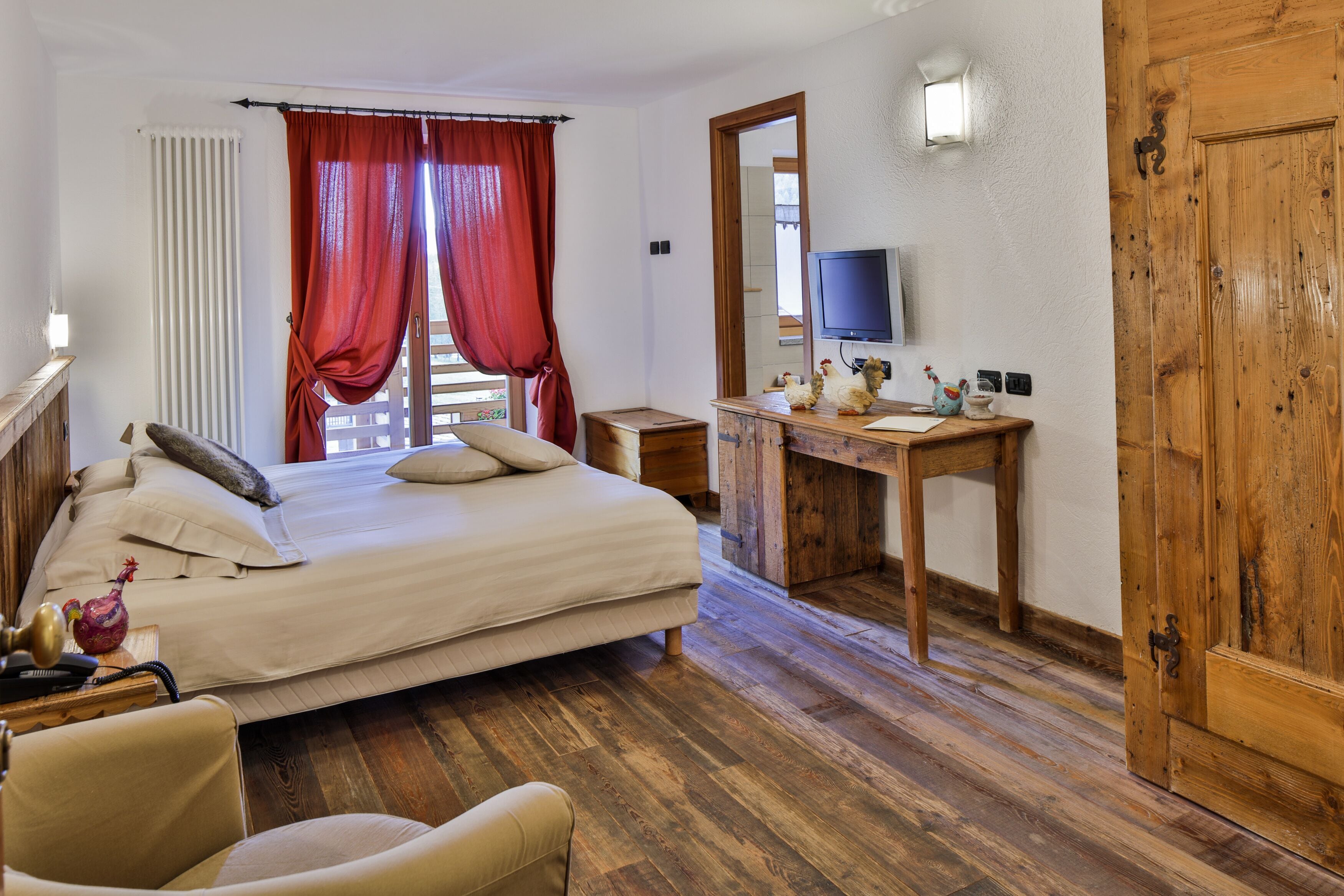 panoramic double or twin room | 1 bedroom, frette italian sheets, premium bedding, down duvets