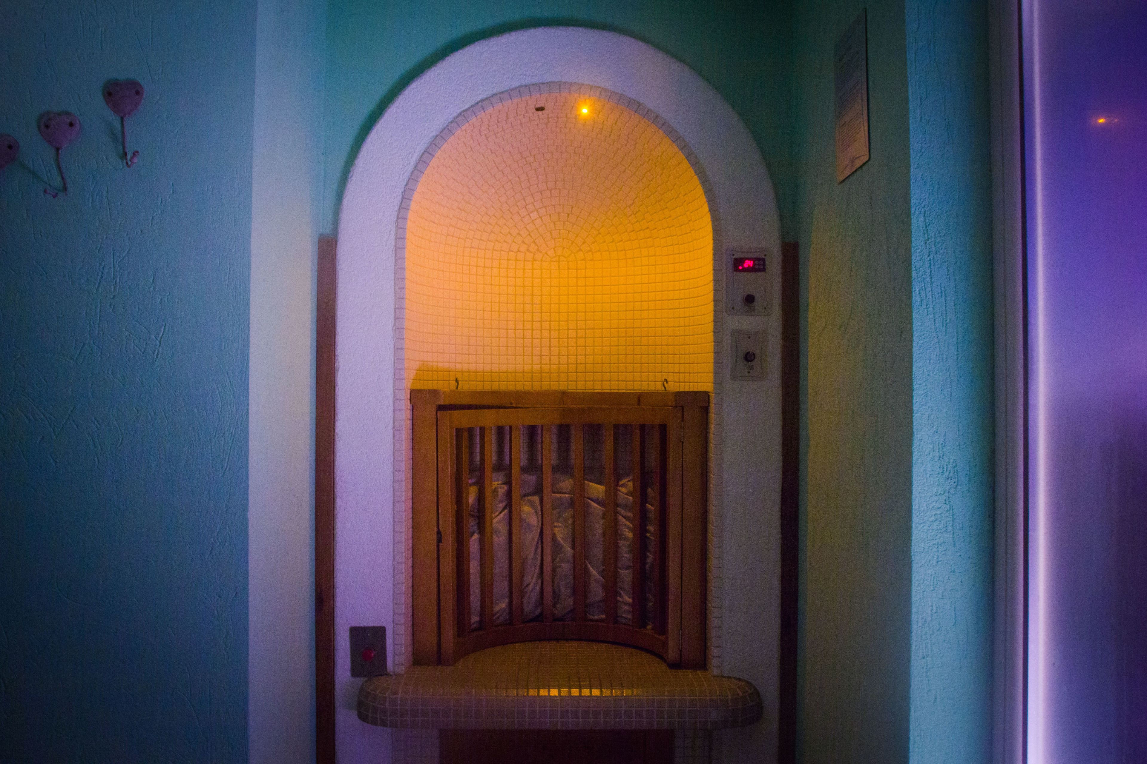 sauna, hot tub, steam room, massages