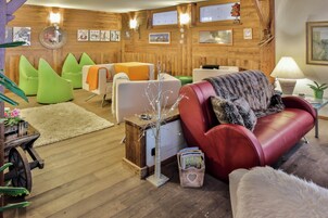 Área de estar no saguão