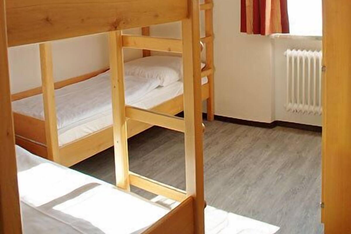 Habitación (5-Bed Room) | Camas extra, wifi gratis y ropa de cama