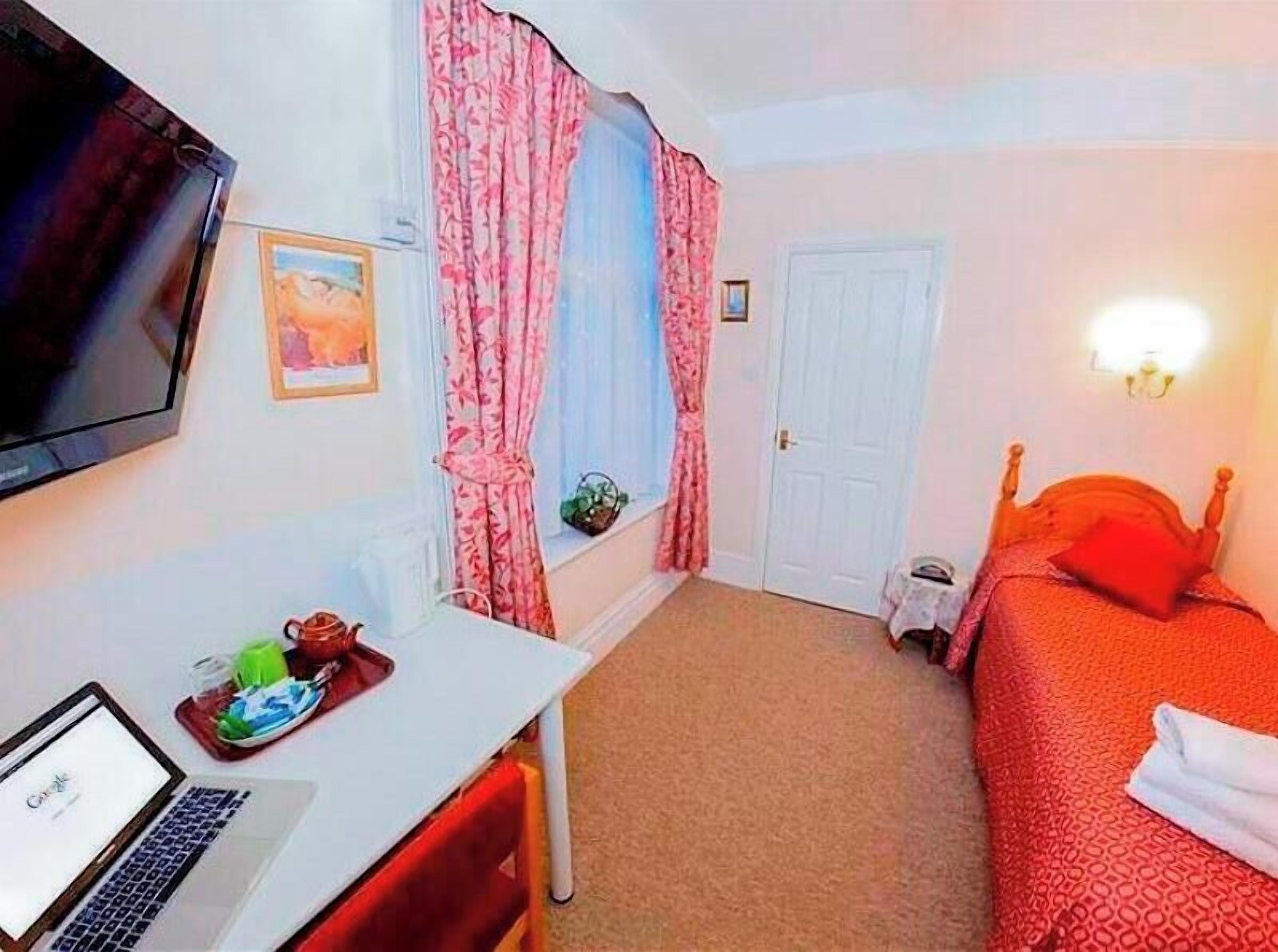 Desk, iron/ironing board, free WiFi