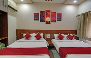 1 bedroom, in-room safe, desk, free WiFi - Hotel Sunset Inn Mount Abu with Swimming Pool (Abu Road)