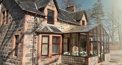 Balloan House