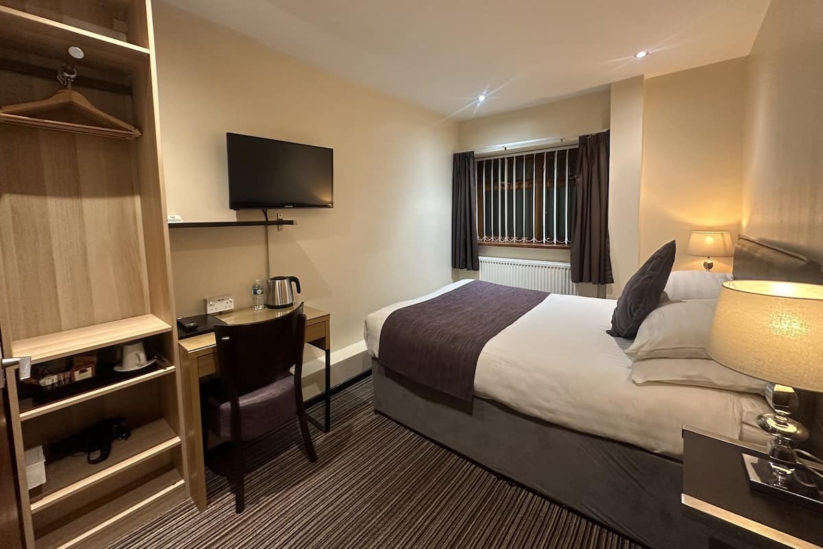 Junior Double Room, Ensuite | WiFi
