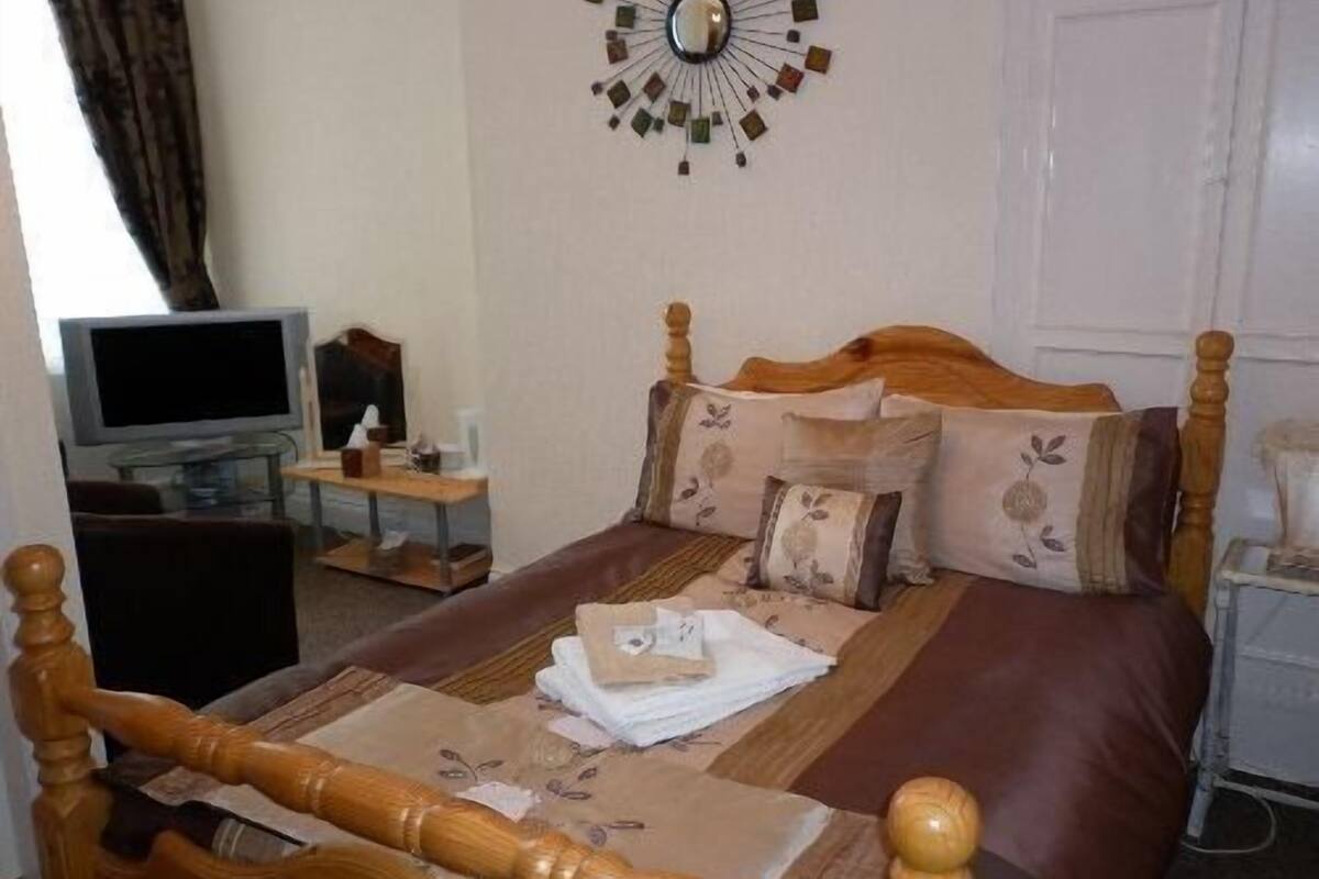 Chambre double, salle de bains privée
