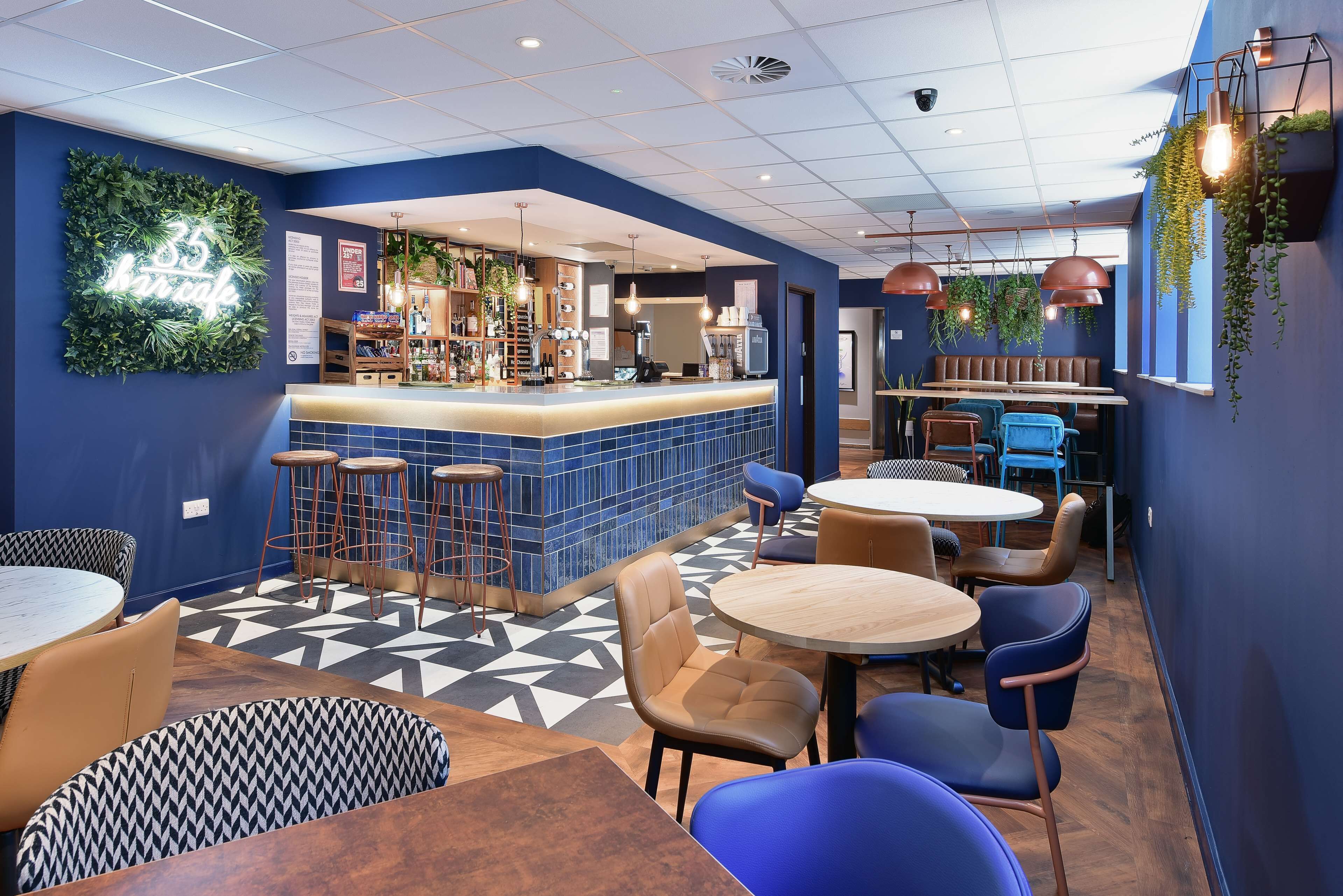 بار (في المنشاة)