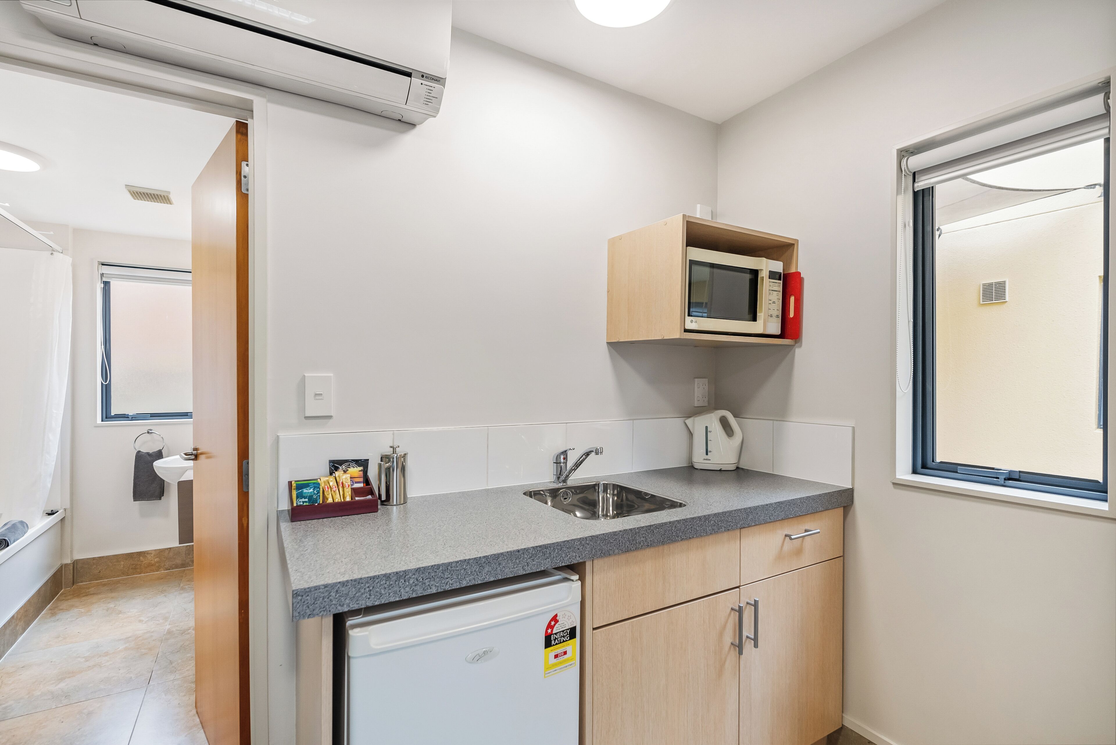 Studio Eksekutif, 1 Tempat Tidur King | Dapur pribadi | Lemari es, microwave, mesin espresso, dan ketel listrik