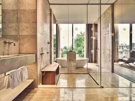 Suite (Penthouse) | Bathroom | Designer toiletries, hair dryer, bathrobes, slippers