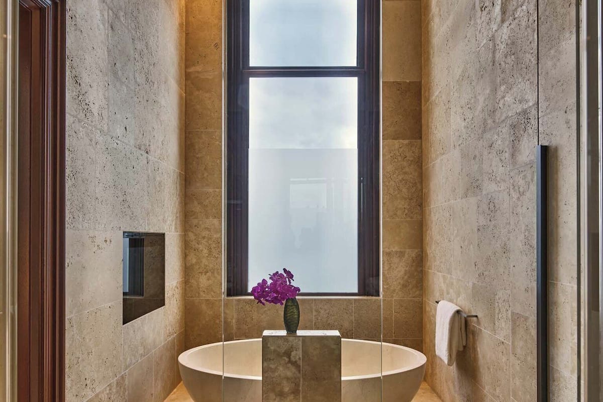 Suite (Van Baerle) | Salle de bain