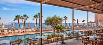 Universal Hotel Romantica