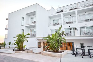 Fachada de la propiedad