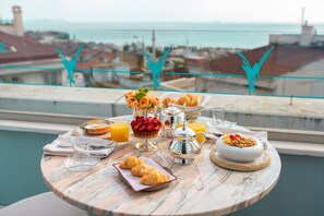 Daily continental breakfast for a fee