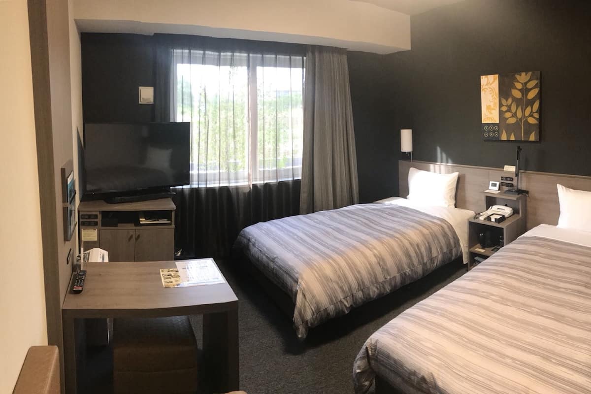 comfort twin room, non smoking (east annex) | desk, free wifi, bed sheets