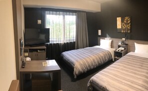 Comfort Twin Room, Non Smoking (East Annex) | Desk, free WiFi, bed sheets