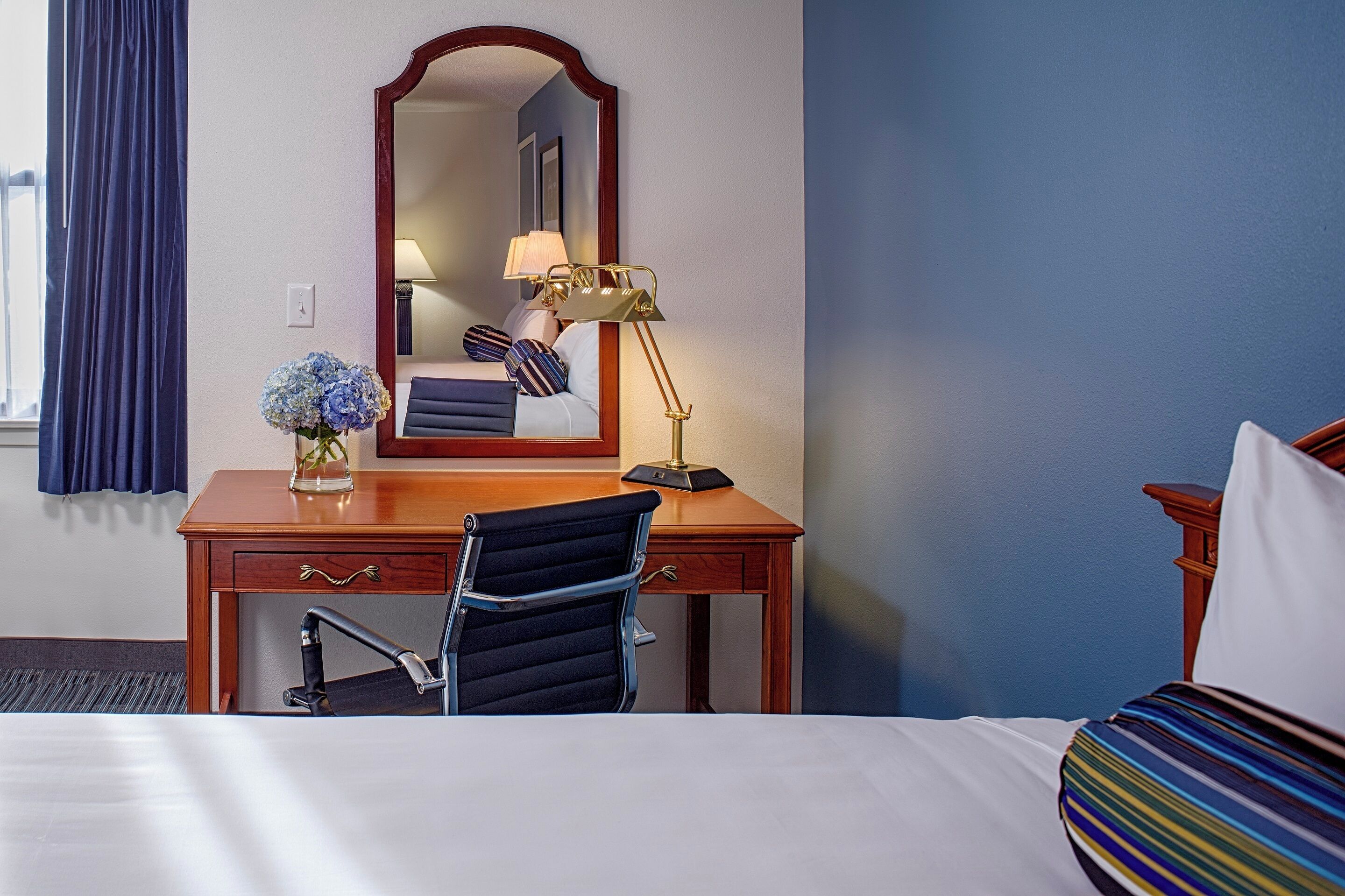 1 bedroom, in-room safe, desk, blackout curtains