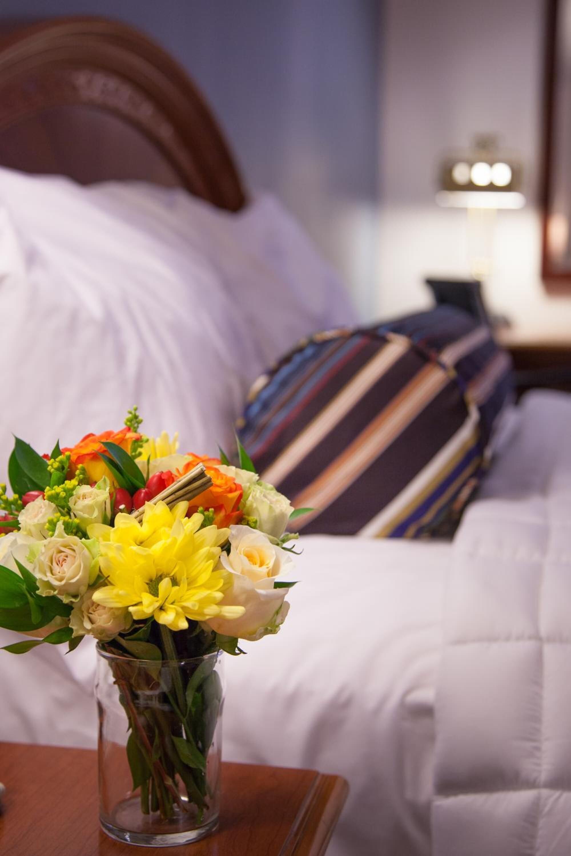 standard room, 1 queen bed, kitchenette | 1 bedroom, in-room safe, desk, blackout curtains