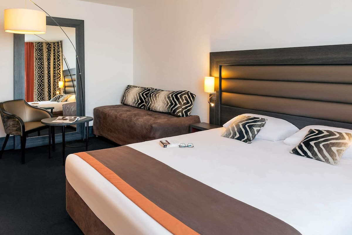 Executive Room, Multiple Beds | In-room safe, desk, soundproofing, iron/ironing board