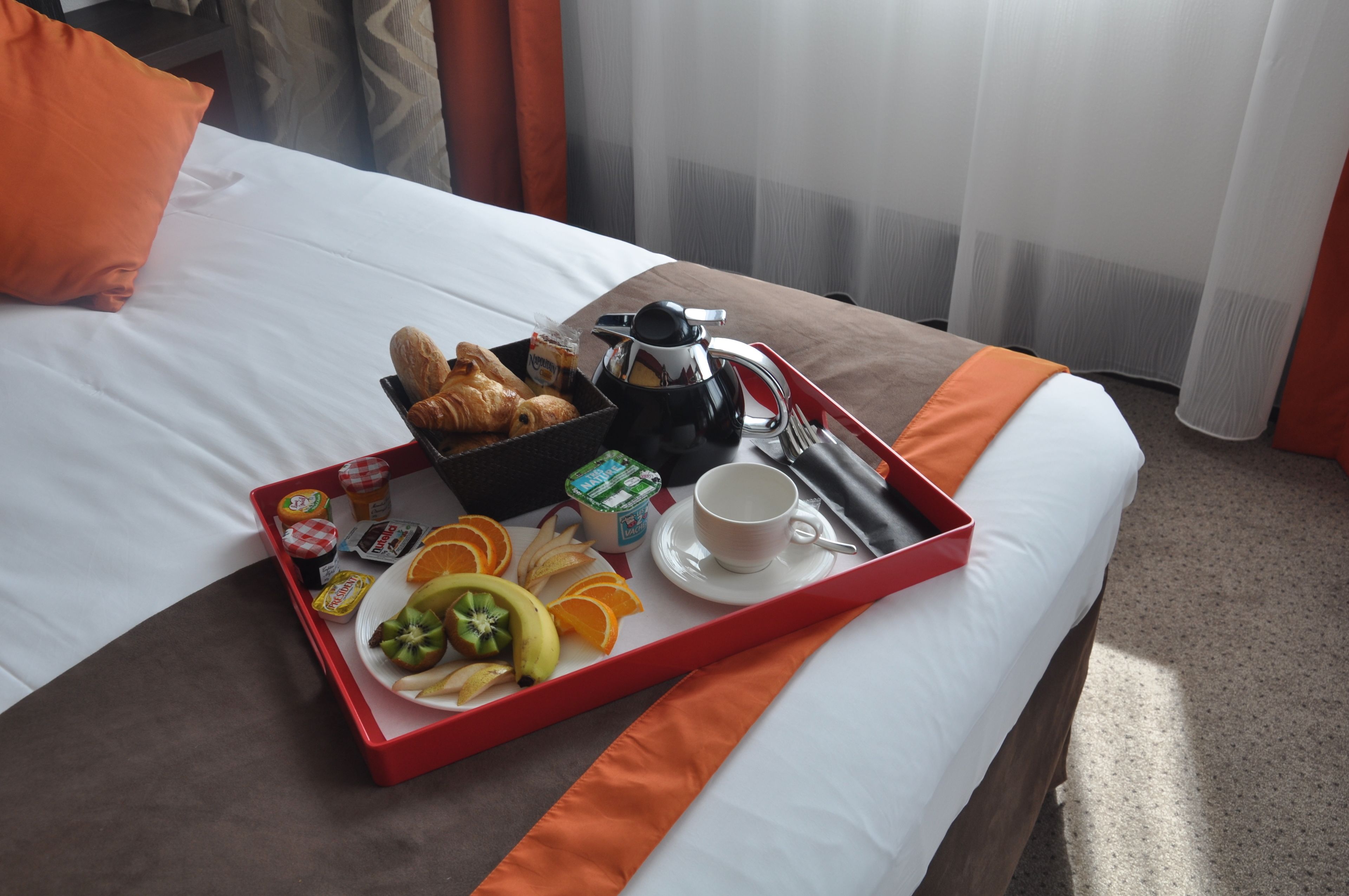 in-room safe, desk, soundproofing, iron/ironing board