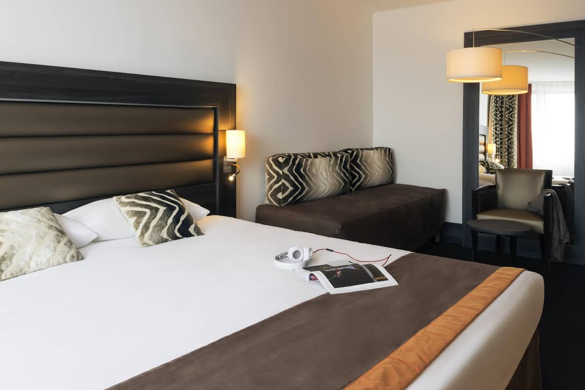 Executive Room, Multiple Beds | In-room safe, desk, soundproofing, iron/ironing board