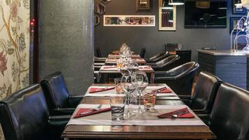 Ze serveren er ontbijt, lunch en diner