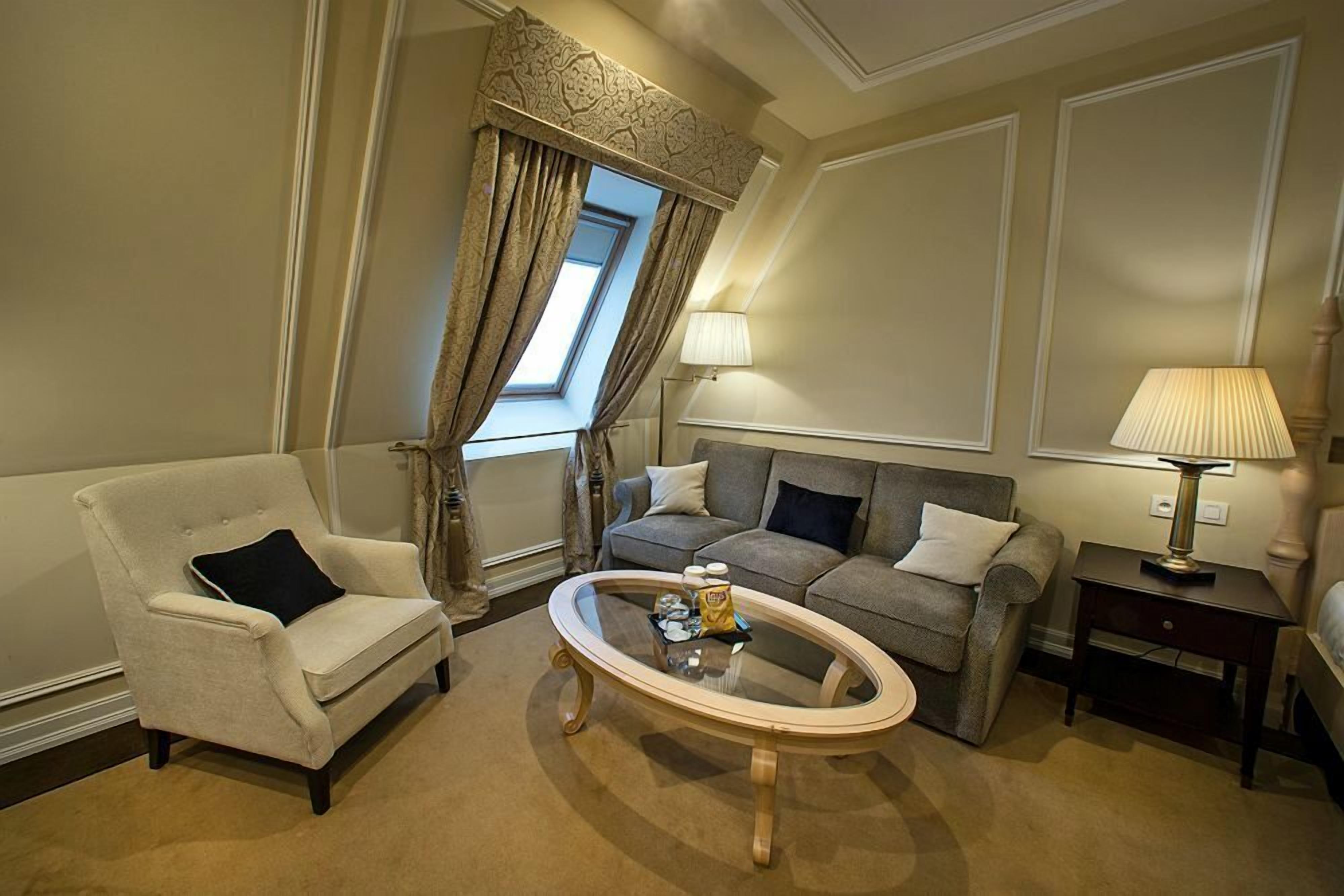 Junior Room | Living area