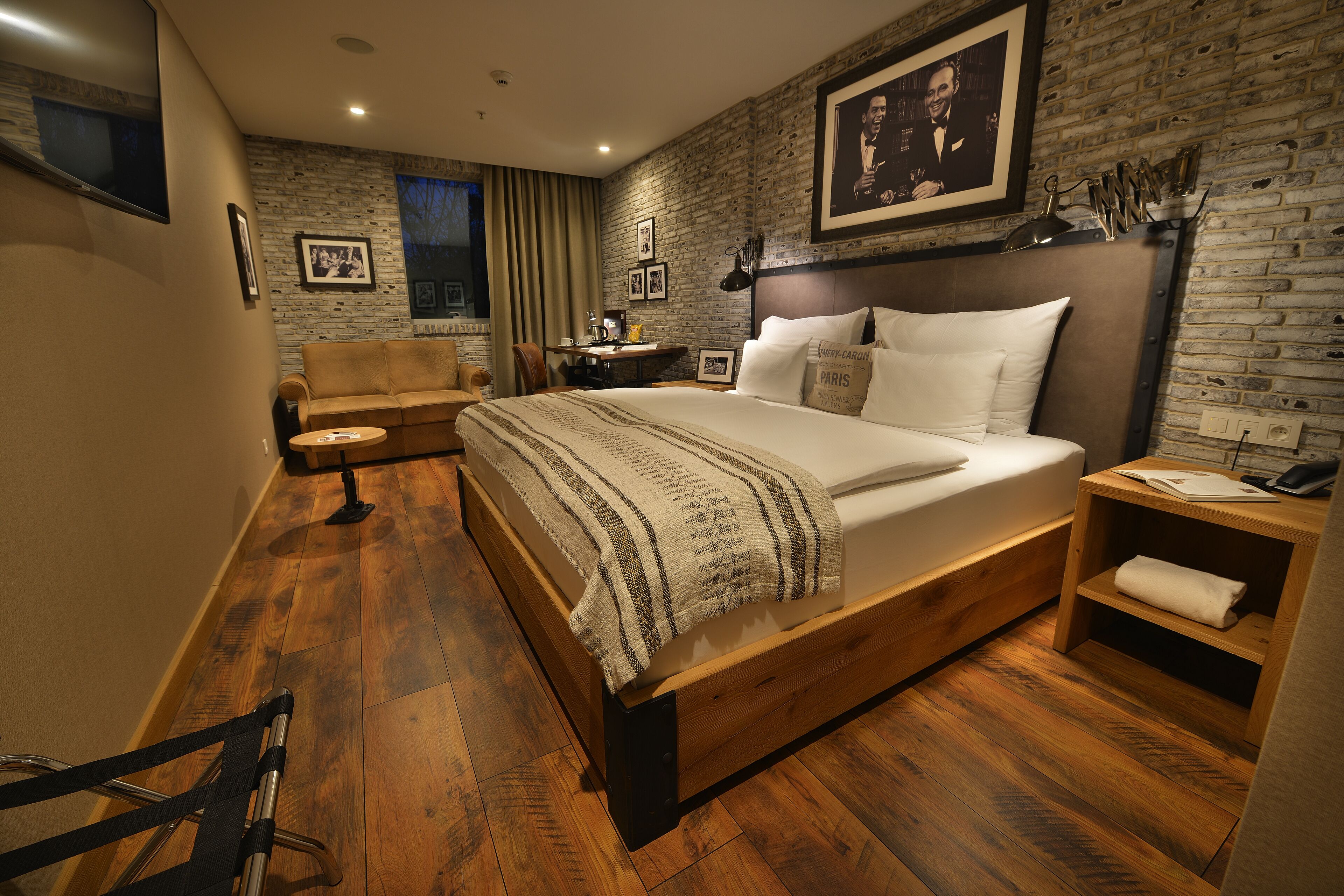 select comfort beds, free minibar, in-room safe, desk