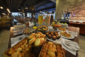 Daily buffet breakfast for a fee