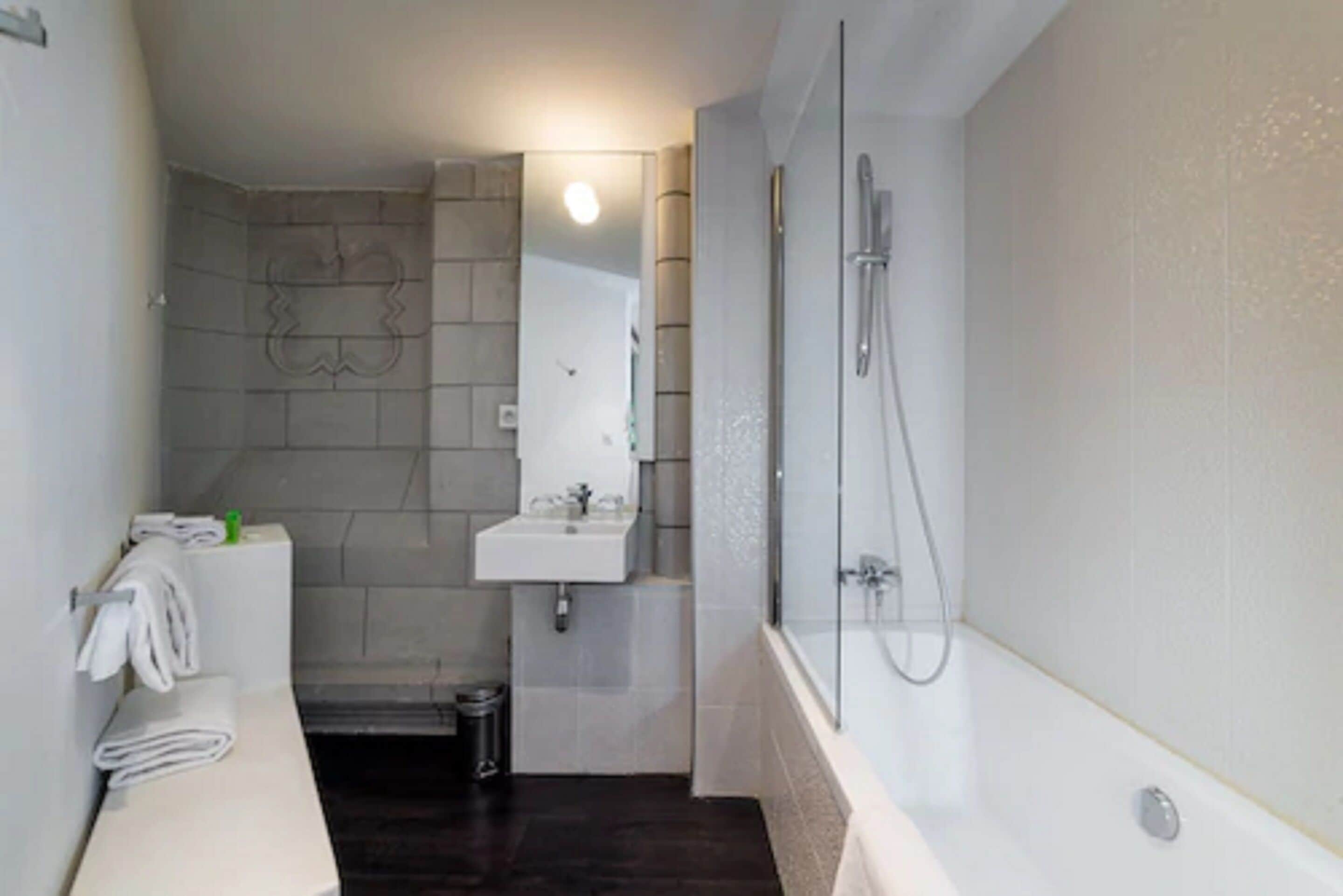 deluxe double room (seduction) | bathroom | shower, designer toiletries, hair dryer, bathrobes