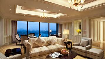 Minibar, in-room safe, soundproofing, iron/ironing board