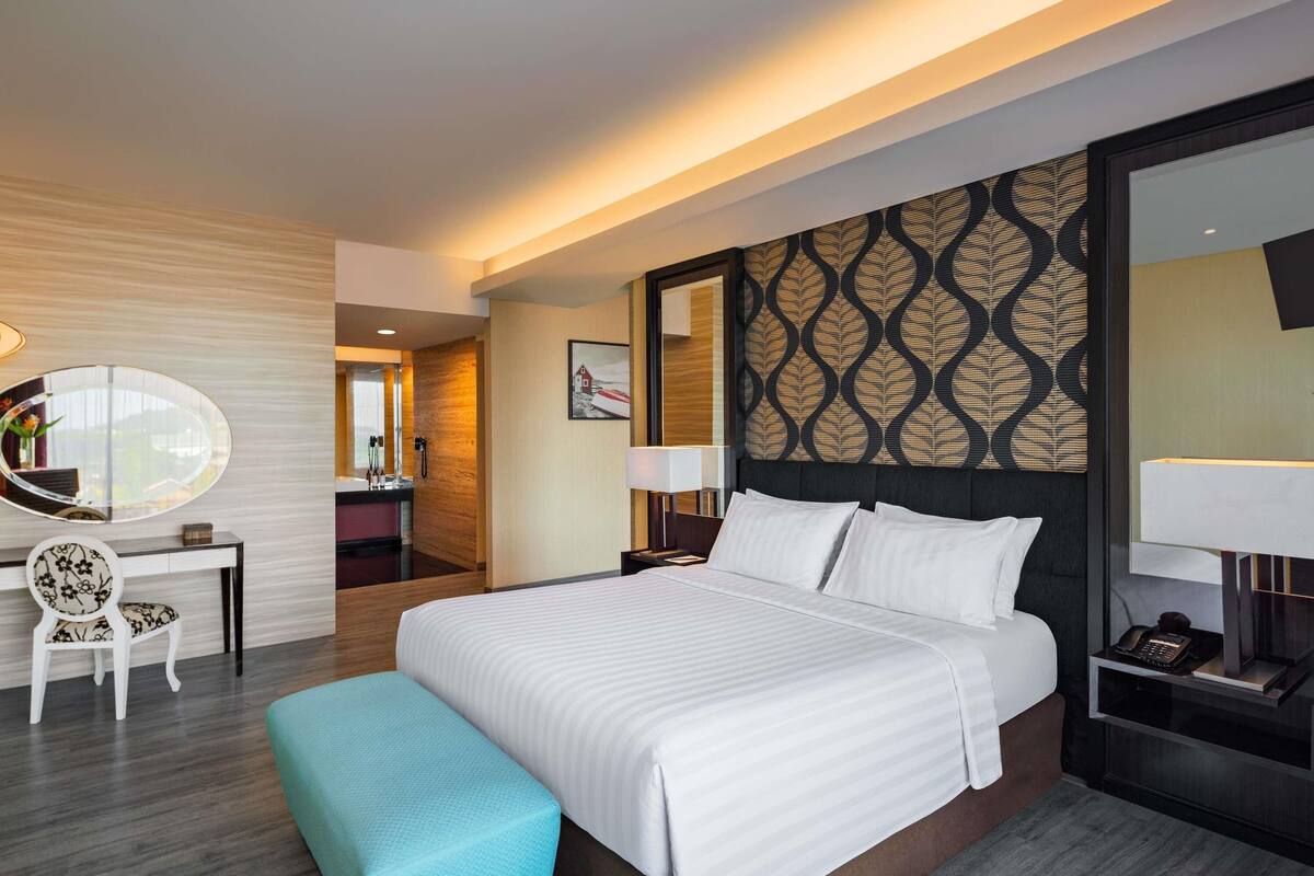 1 bedroom, minibar, in-room safe, desk