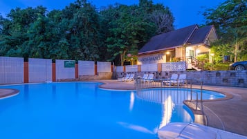 Outdoor pool, pool umbrellas