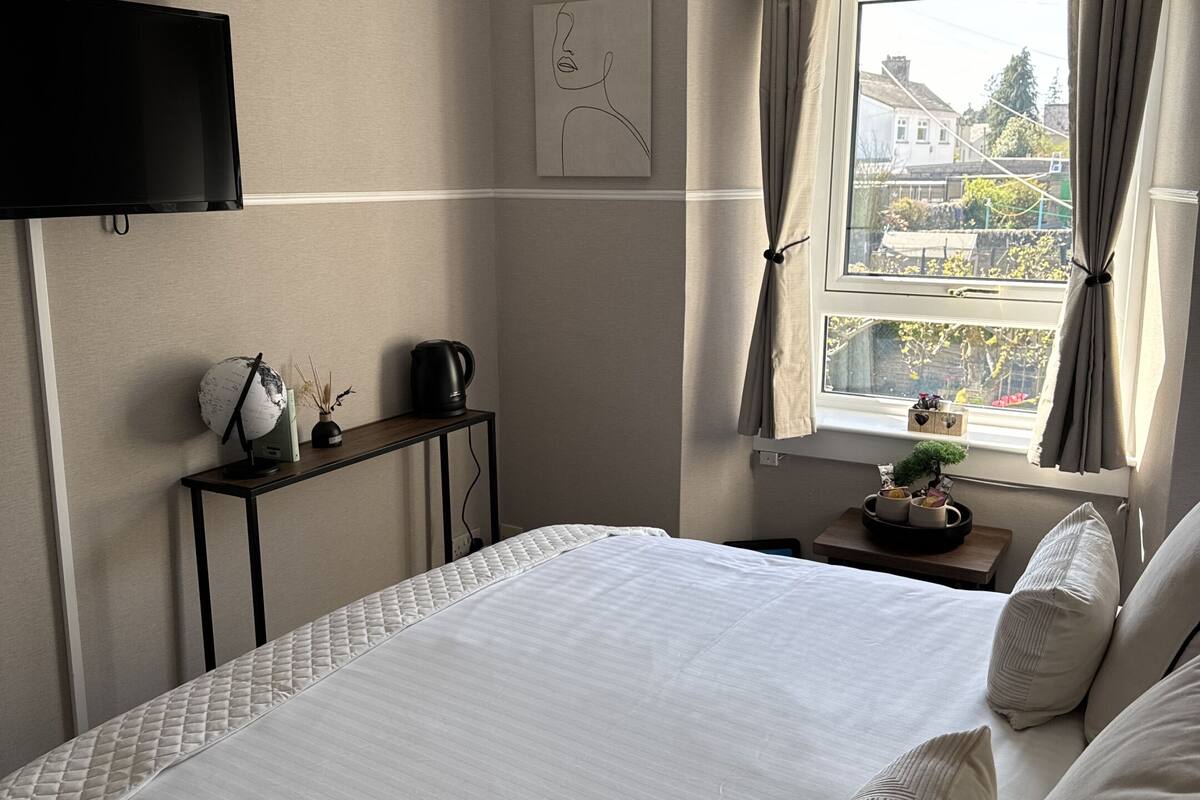 Standaard tweepersoonskamer, en-suite badkamer | 1 slaapkamer