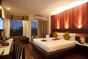 Deluxe Double Room | In-room safe, desk, iron/ironing board, free WiFi - Suvarnabhumi Suite (Bangkok)