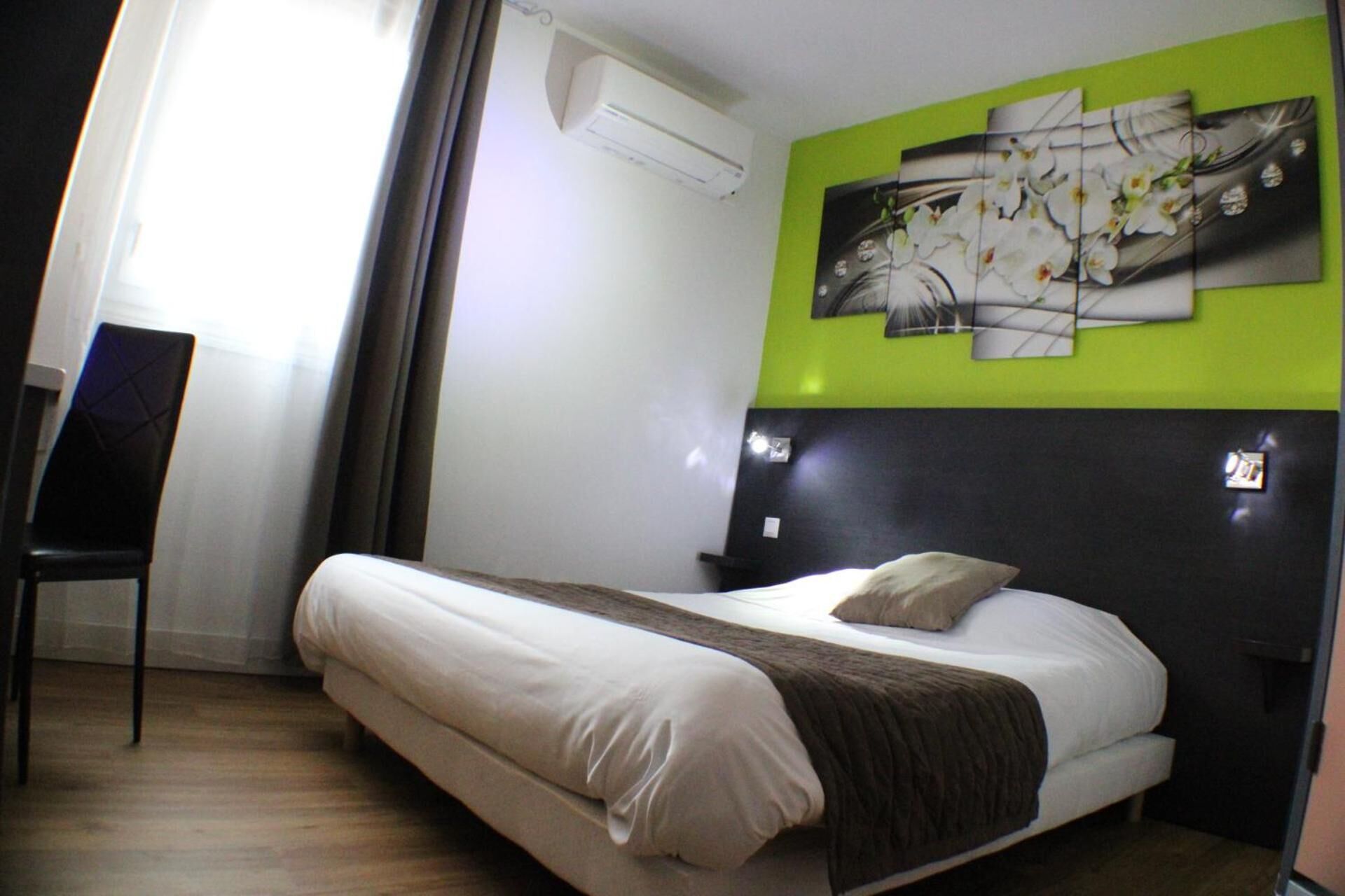 egyptian cotton sheets, in-room safe, individually furnished, desk