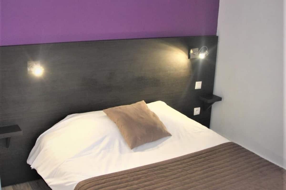 egyptian cotton sheets, in-room safe, individually furnished, desk