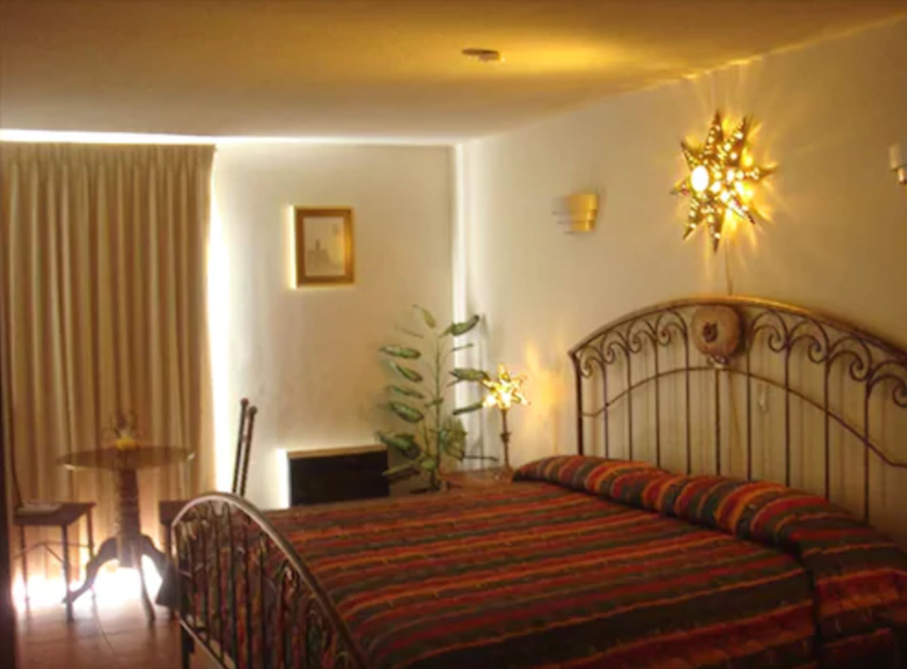 Habitació estàndard, 1 llit de matrimoni gran | Wifi gratuïta i roba de llit 