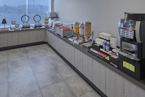 Free daily continental breakfast 