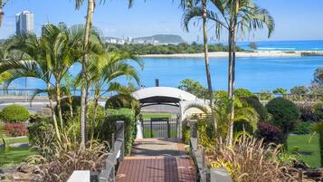 Bagian depan properti