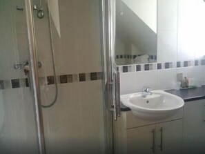 Free toiletries - Springfields (Horsham)