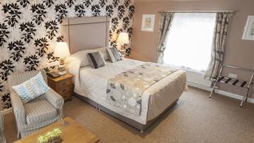 Habitación doble superior, baño en la habitación | Wifi